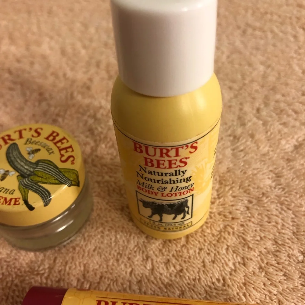 Vintage Burt’s Bees Wristlet With Travel Size Products NOS